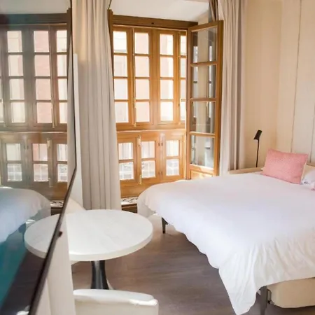 Malaga4you Nosquera Center Apartamento *